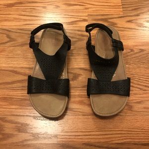 Aetrex black sandals